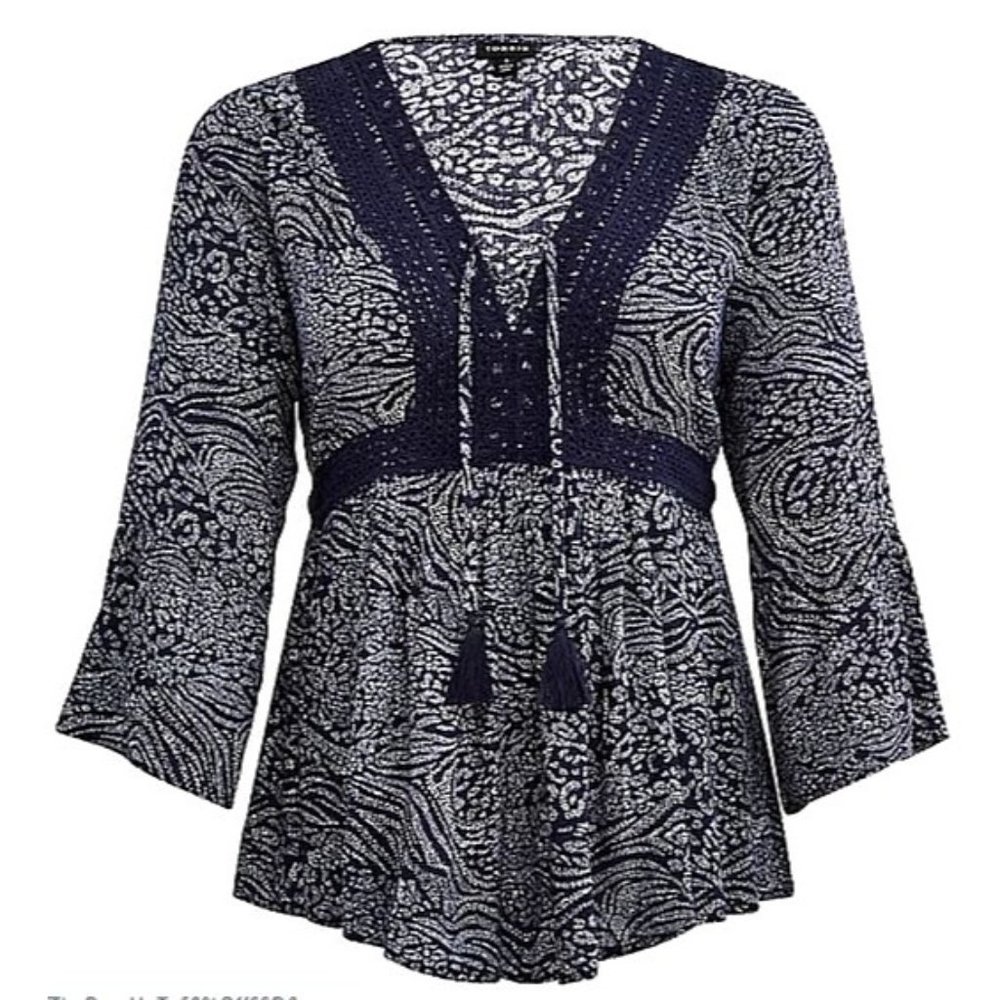 TORRID NWT 2X Navy Rayon w/ White Print Lace V-Neck 3/4 Bell Sleeve Babydoll Top